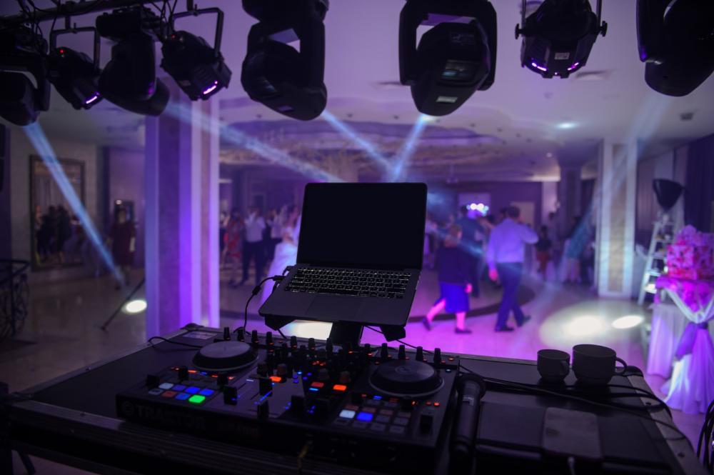 dj yeti marriage (3) (Grand)